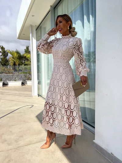 Elaina | Elegantní midi šaty s krajkovými detaily