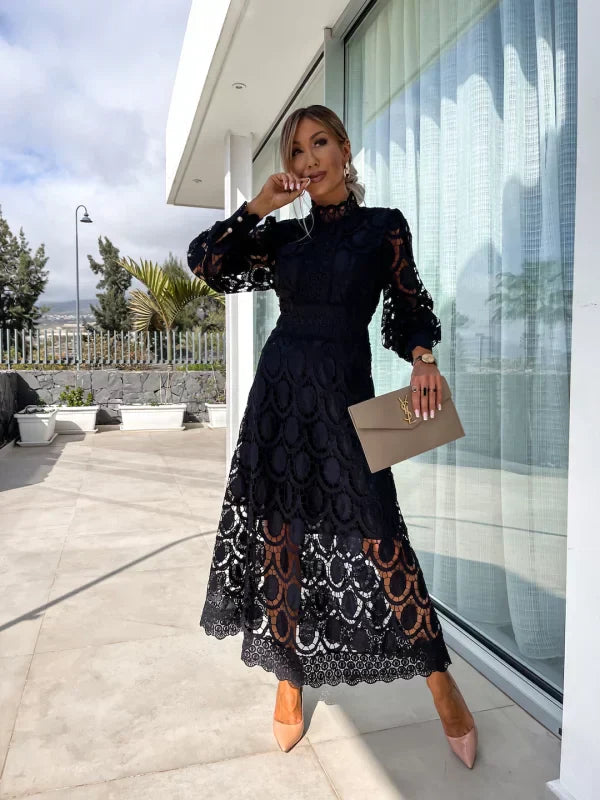 Elaina | Elegantní midi šaty s krajkovými detaily