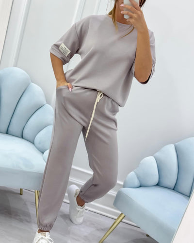 Djana dámská dvoudílná souprava – minimalistický outfit s tričkem a joggery