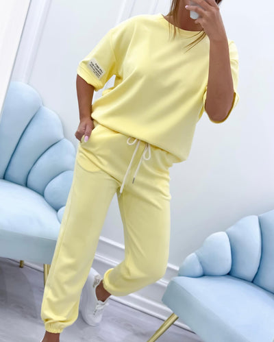 Djana dámská dvoudílná souprava – minimalistický outfit s tričkem a joggery