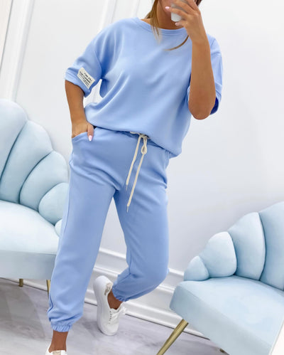 Djana dámská dvoudílná souprava – minimalistický outfit s tričkem a joggery