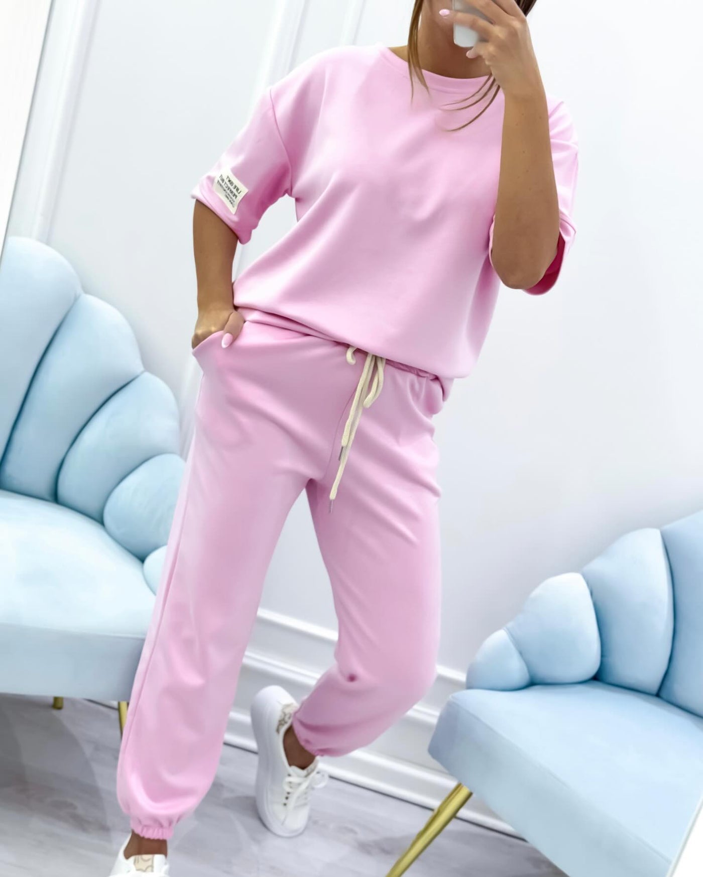 Djana dámská dvoudílná souprava – minimalistický outfit s tričkem a joggery