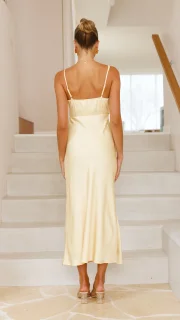 Elegantní dlouhé šaty pro ženy s tenkými ramínky